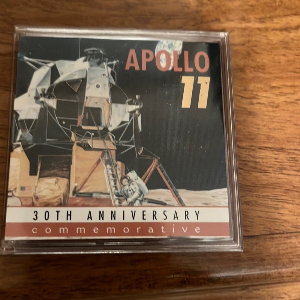 👑 Apollo 11 coin